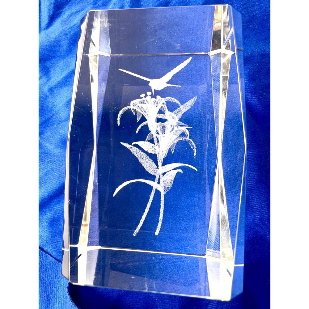 Vintage 3D Laser Etched Glass Paperweight Hummingbird Lily Faceted Crystal Block